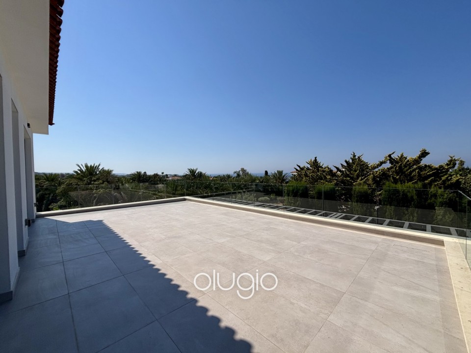Detached Villa For Sale in Sea Caves - St.George