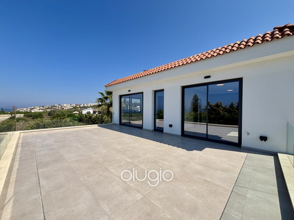 Detached Villa For Sale in Sea Caves - St.George