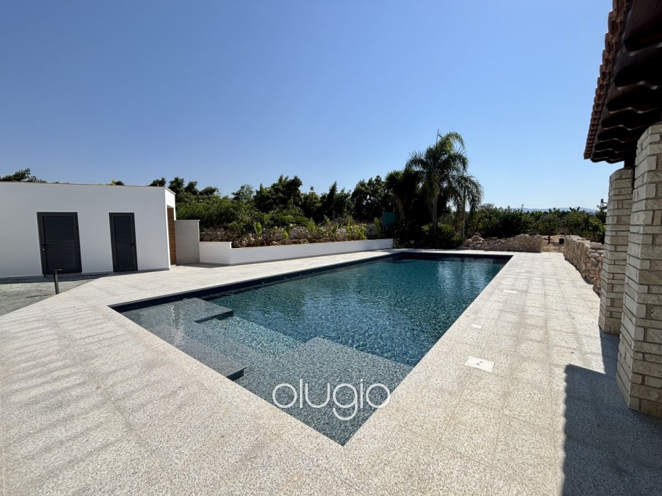 Detached Villa For Sale in Sea Caves - St.George