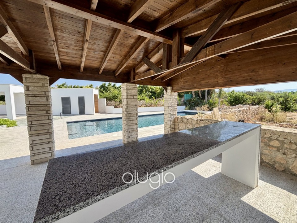 Detached Villa For Sale in Sea Caves - St.George
