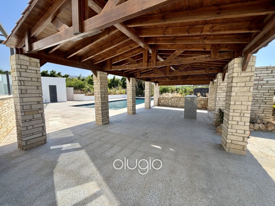 Detached Villa For Sale in Sea Caves - St.George