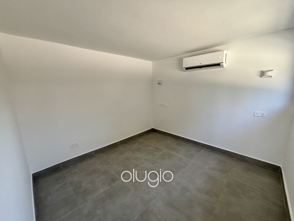 Detached Villa For Sale in Sea Caves - St.George