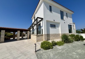 Detached Villa For Sale in Sea Caves - St.George