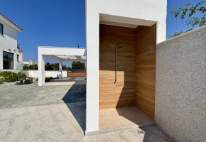 Detached Villa For Sale in Sea Caves - St.George