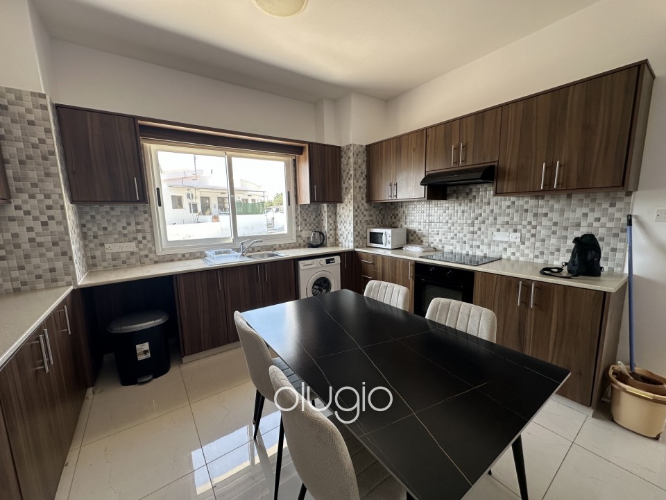 Apartment For Rent in Mesoyi