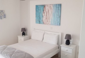 Apartment For Sale in Tombs of the Kings