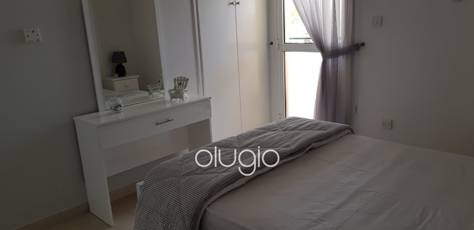 Apartment For Sale in Tombs of the Kings