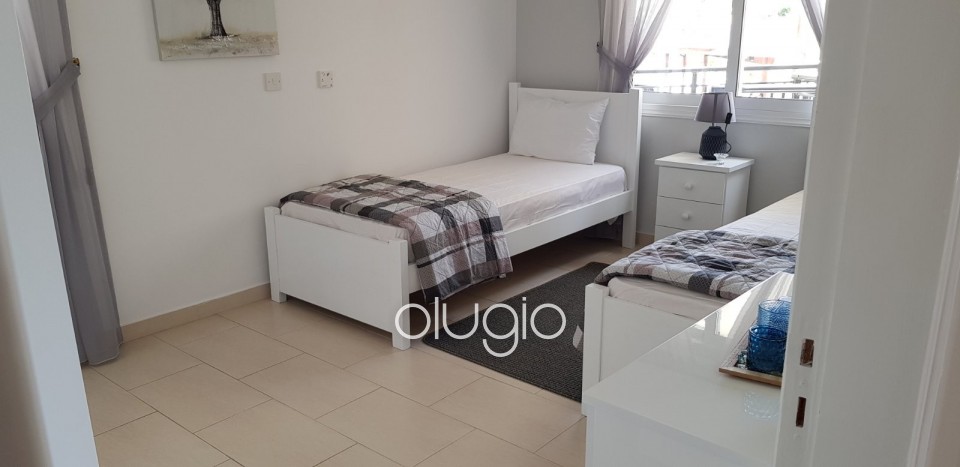 Apartment For Sale in Tombs of the Kings
