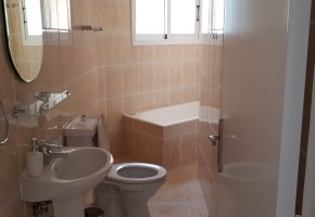 Apartment For Sale in Tombs of the Kings
