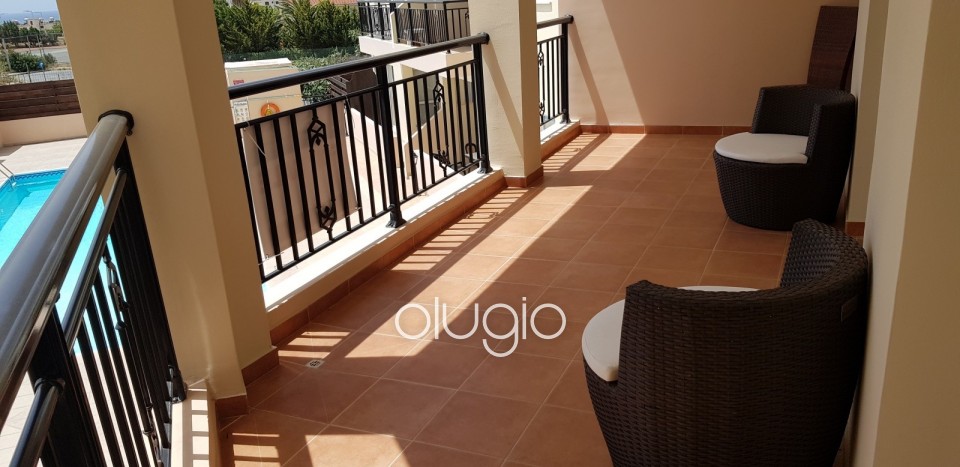 Apartment For Sale in Tombs of the Kings