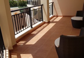 Apartment For Sale in Tombs of the Kings