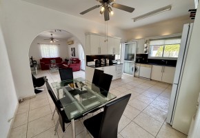 Detached Villa For Sale in Sea Caves - St.George