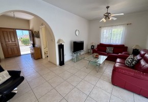 Detached Villa For Sale in Sea Caves - St.George