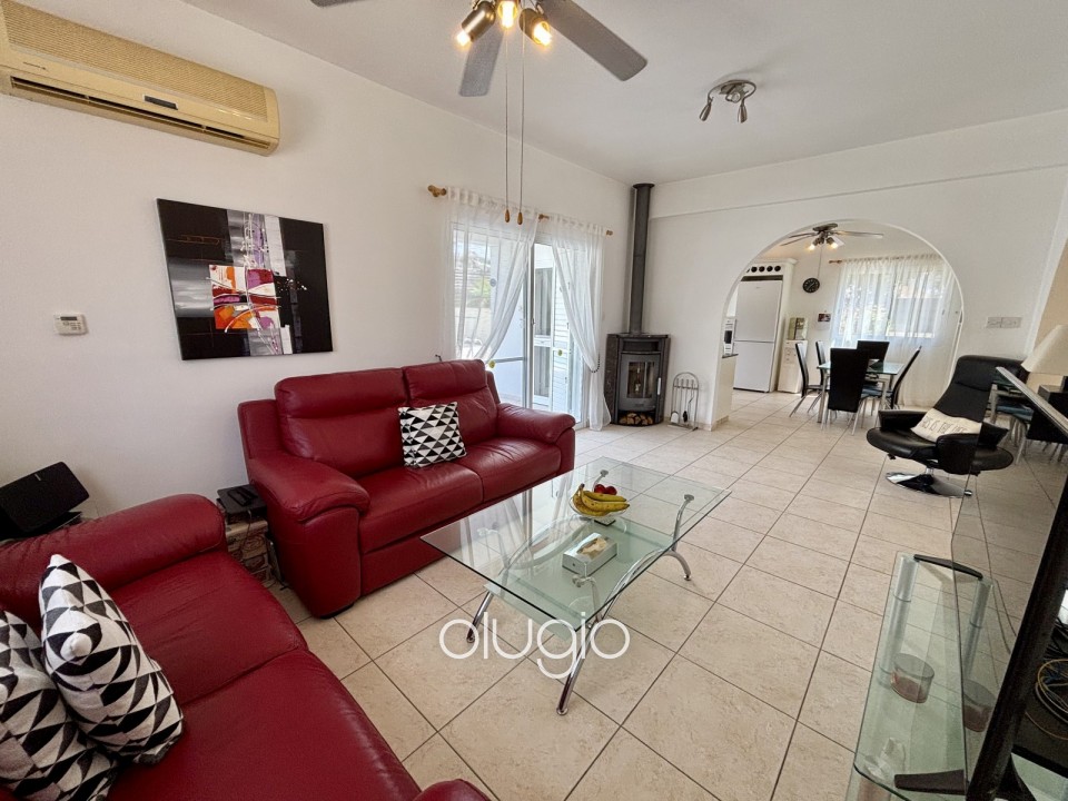 Detached Villa For Sale in Sea Caves - St.George