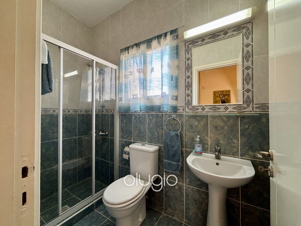 Detached Villa For Sale in Sea Caves - St.George