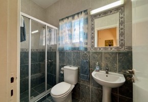 Detached Villa For Sale in Sea Caves - St.George