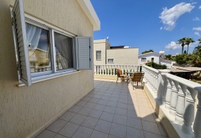 Detached Villa For Sale in Sea Caves - St.George