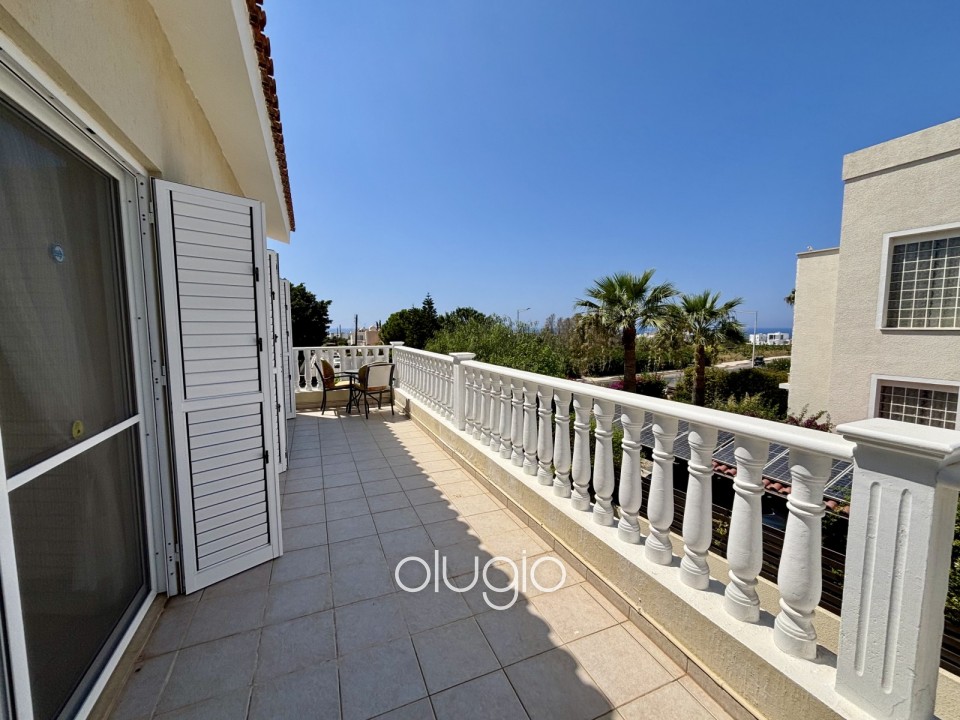 Detached Villa For Sale in Sea Caves - St.George