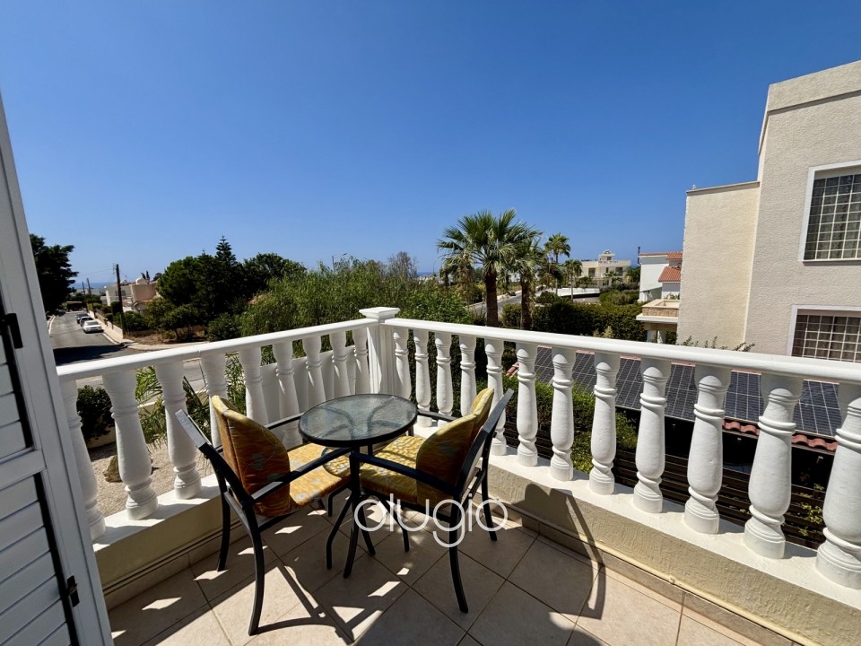 Detached Villa For Sale in Sea Caves - St.George