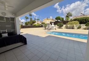 Detached Villa For Sale in Sea Caves - St.George