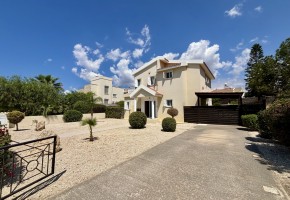 Detached Villa For Sale in Sea Caves - St.George