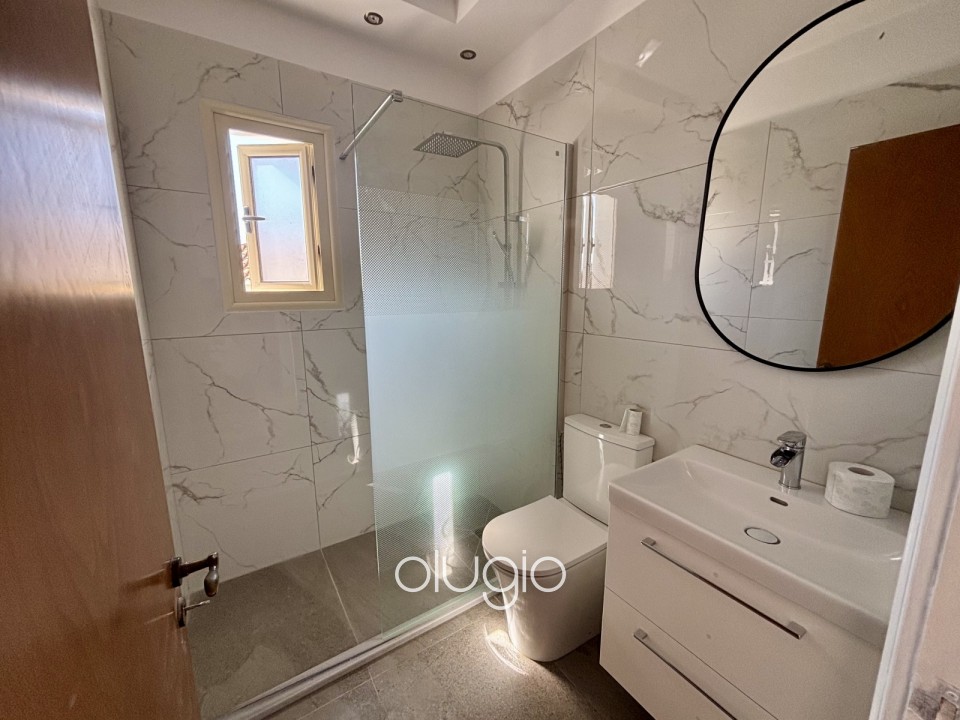 Detached Villa For Sale in Peyia