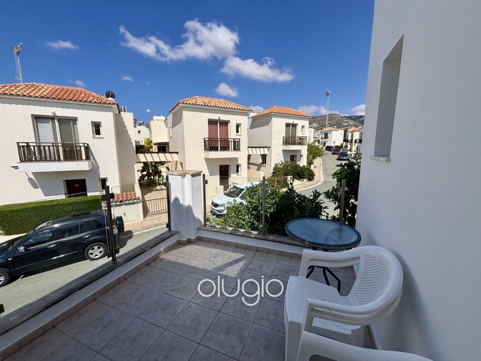 Detached Villa For Sale in Peyia
