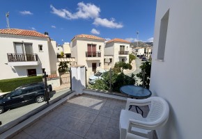 Detached Villa For Sale in Peyia