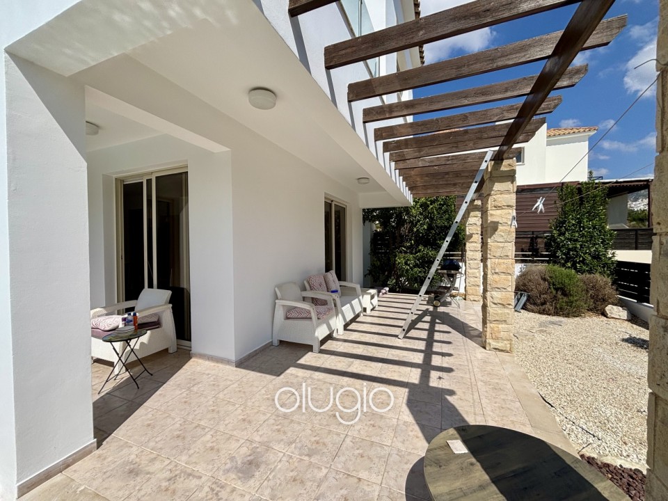 Detached Villa For Sale in Peyia