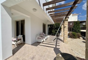 Detached Villa For Sale in Peyia