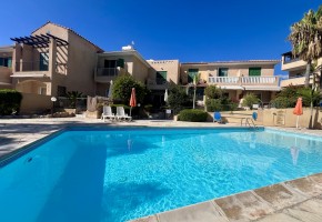 Town House For Sale in Peyia, Paphos - SL24755