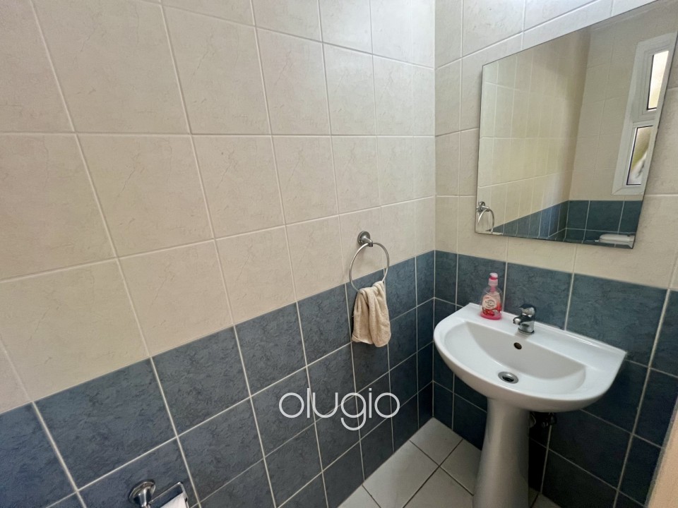 Town House For Sale in Peyia