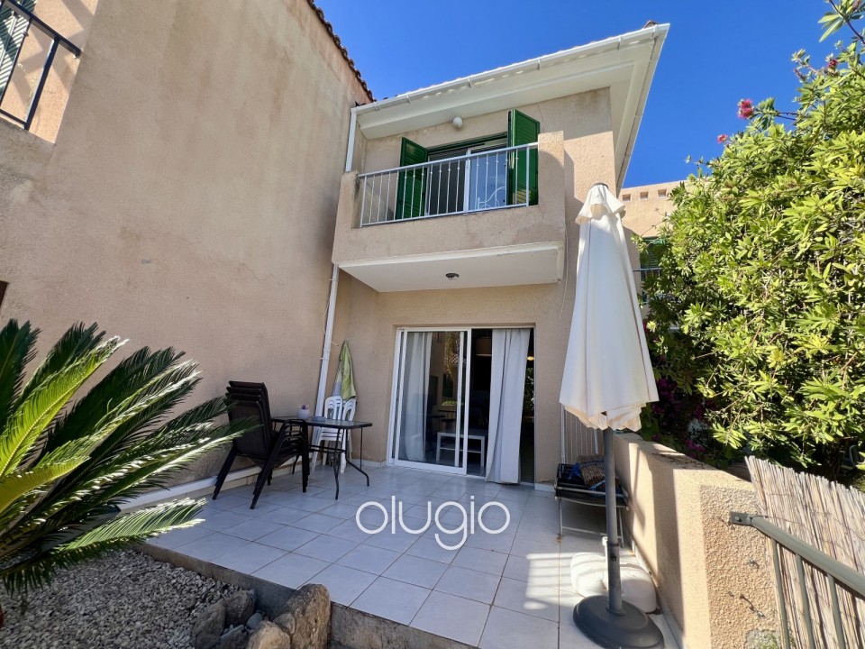 Town House For Sale in Peyia