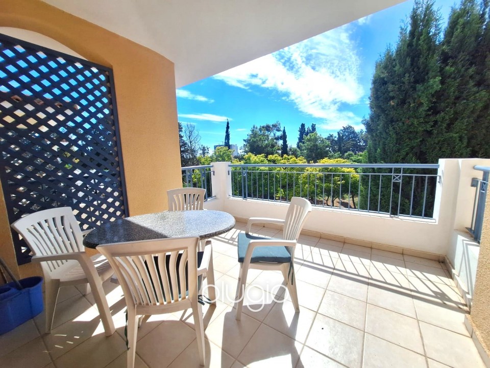 Apartment For Sale in Universal