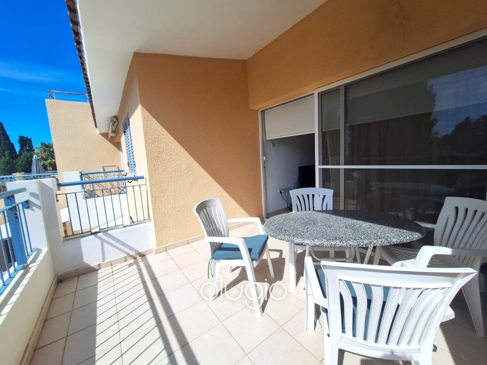 Apartment For Sale in Universal
