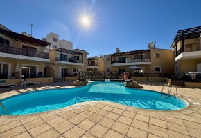 Apartment For Sale in Universal
