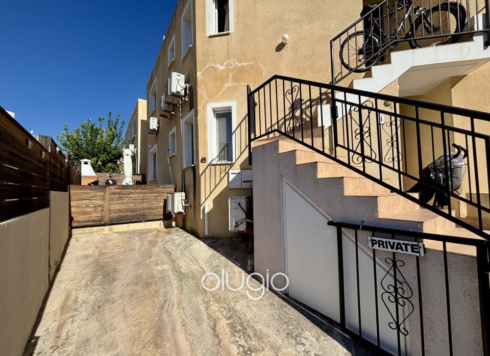 Apartment For Sale in Universal