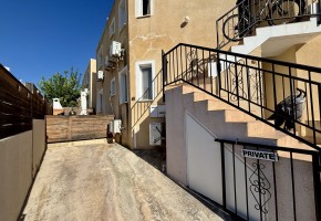 Apartment For Sale in Universal