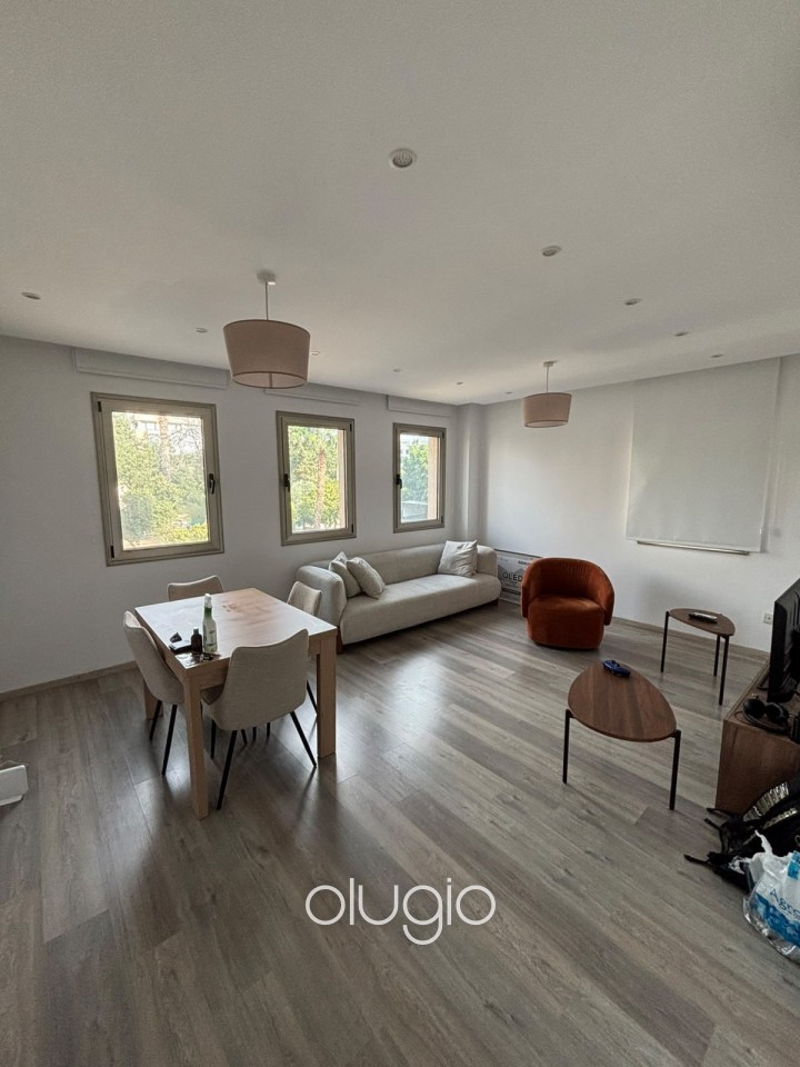 Detached Villa For Rent in Omonia