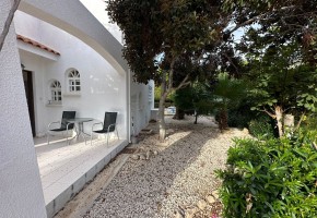Detached Villa For Rent in Coral Bay