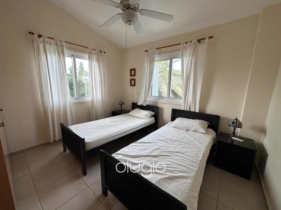 Detached Villa For Rent in Coral Bay