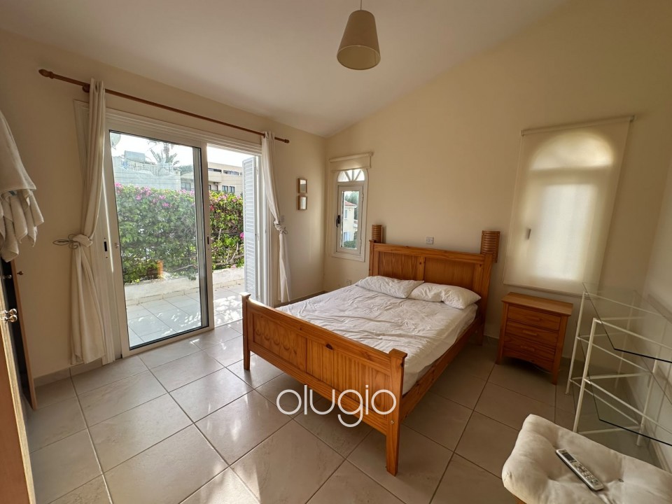 Detached Villa For Rent in Coral Bay