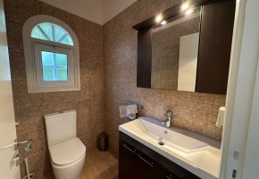 Detached Villa For Rent in Coral Bay