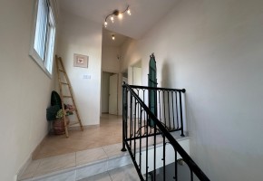Detached Villa For Rent in Coral Bay