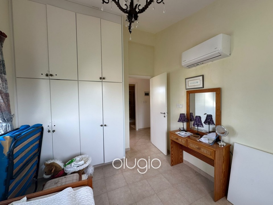 Detached Villa For Rent in Coral Bay
