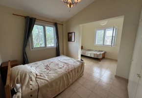 Detached Villa For Rent in Coral Bay