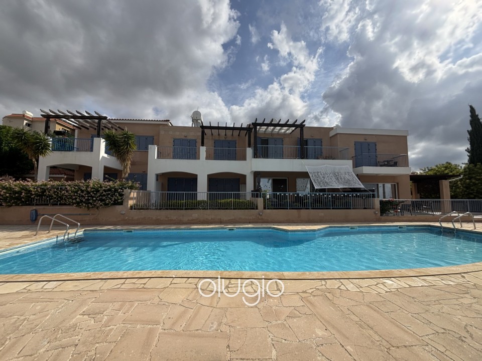 Apartment For Sale in Peyia