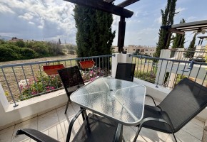 Apartment For Sale in Peyia