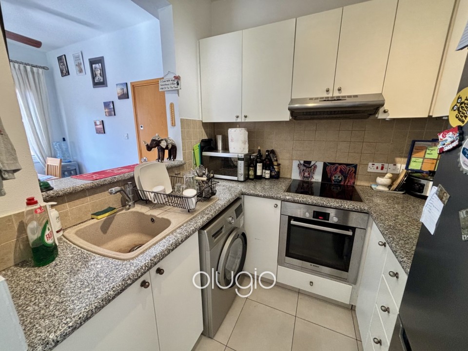 Apartment For Sale in Peyia