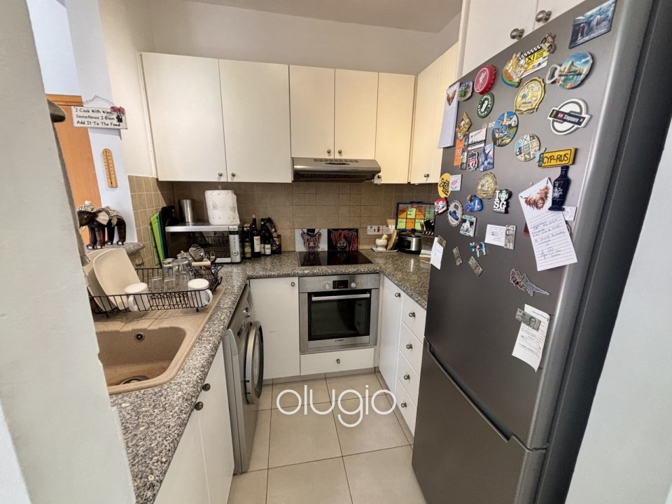 Apartment For Sale in Peyia